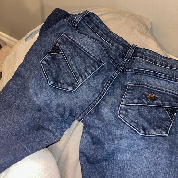 Selling women’s guess jeans with gems. Skinny fit and tight. Petite size. - Picture 3 of 3